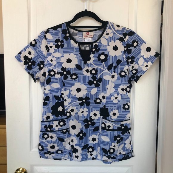 2/$25 ๐ฉ White Cross - Scrub Top - Picture 1 of 4